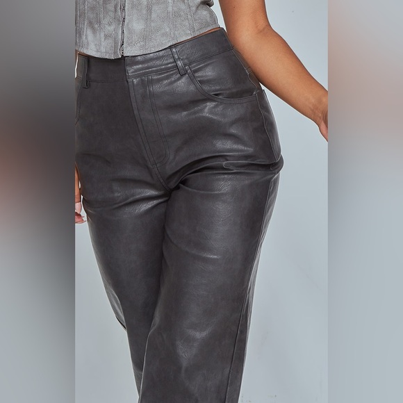 NEW Pretty Little Thing Washed Black Faux Leather Pants Size 10 - Picture 2 of 7
